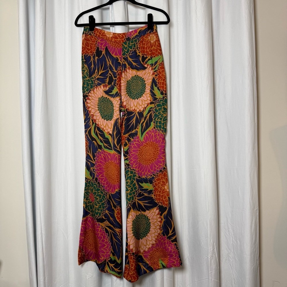 Farm Rio Vintage Garden Satin Flare Pants Womens Small NWT Luxe Boho - Picture 3 of 16